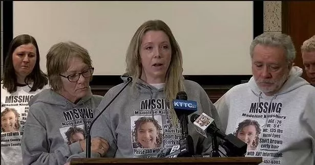 冷血的杀手抓起铲子,为他刚杀死的前女友挖了坟墓