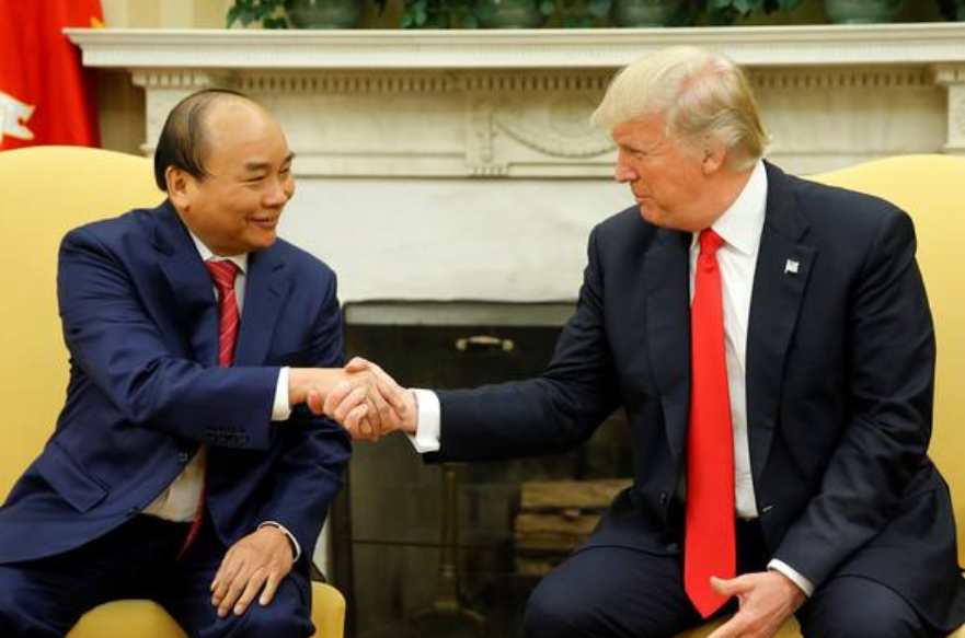美主播污蔑中国，特朗普的我们也做过论调与历史真相的碰撞